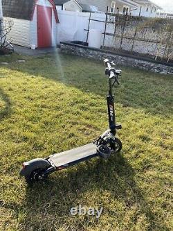 Voro EMOVE Cruiser 52V 1600W Foldable Electric Scooter