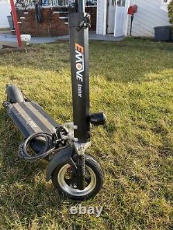 Voro EMOVE Cruiser 52V 1600W Foldable Electric Scooter