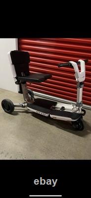 Scooter de mobilité pliant Atto Moving Life, taille standard, prêt pour le voyage, usage personnel